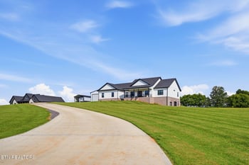 1117 Frogpond Rd, Friendsville, TN 37737