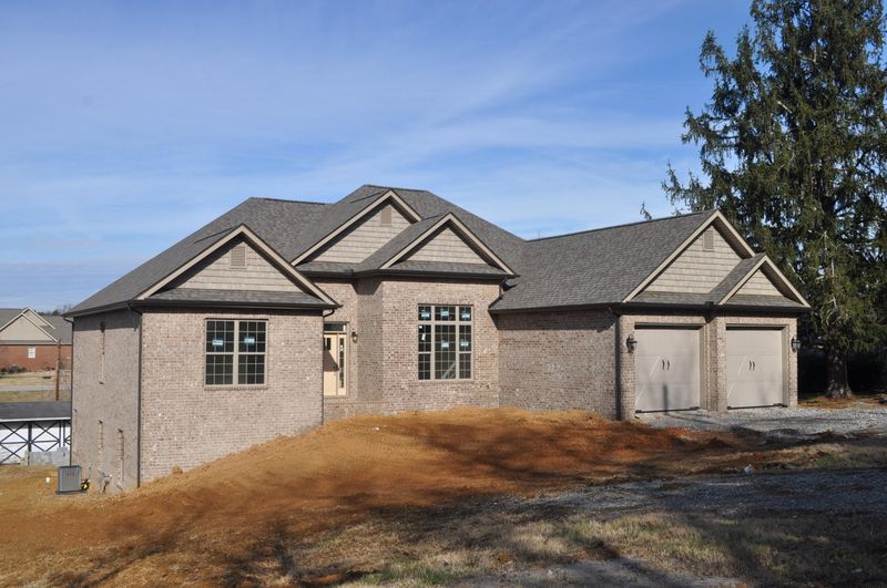 1118 Beverly Dr, Alcoa, TN 37701