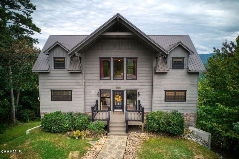1118 Eagle Pointe Way, Pigeon Forge, TN 37863