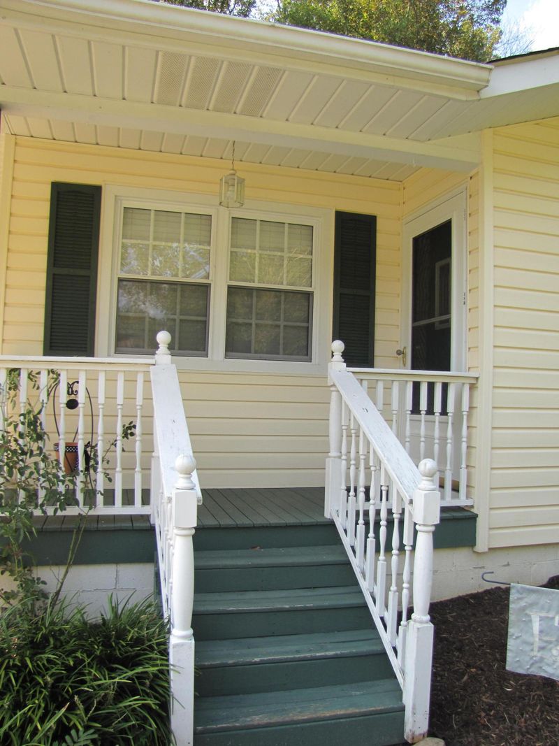 1118 Lookout Ave, Oliver Springs, TN 37840