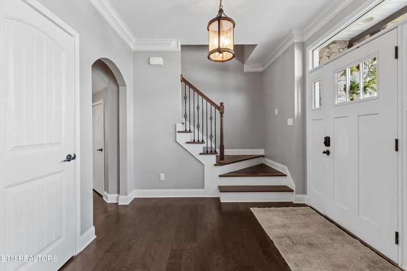 1119 Front Royal Ln, Knoxville, TN 37922