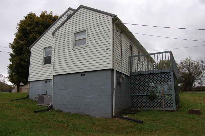 1119 Huffland Dr, Loudon, TN 37774