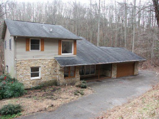 1119 Raintree Rd, Gatlinburg, TN 37738