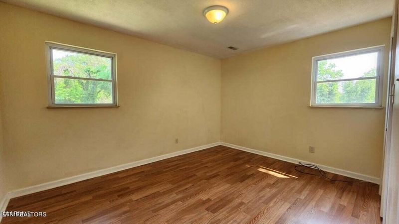 112 Audubon Rd, Oak Ridge, TN 37830
