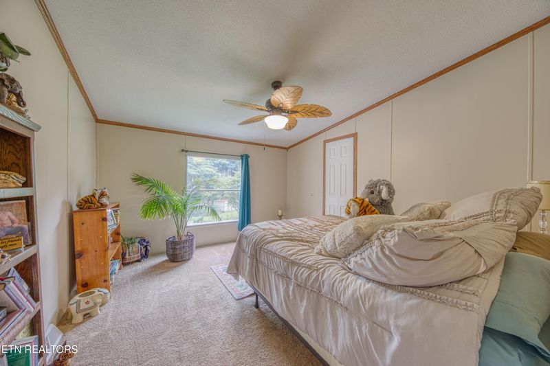 112 Brownlow Dr, Rockwood, TN 37854