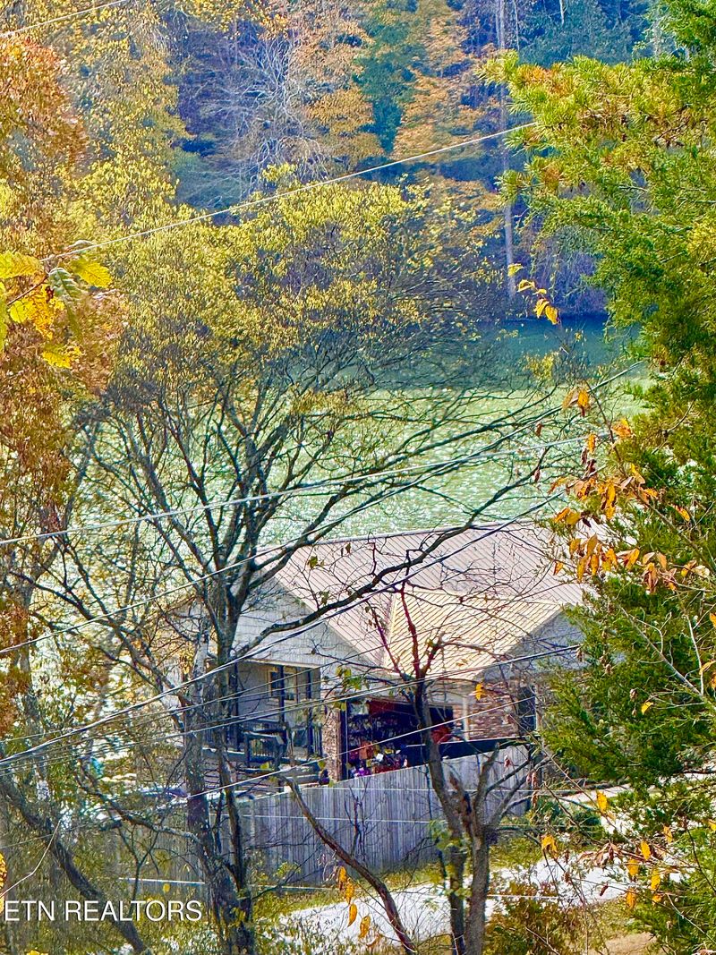 112 Clear Springs Rd, Harriman, TN 37748