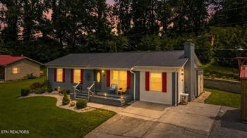 112 Country Hill Ln, Lafollette, TN 37766