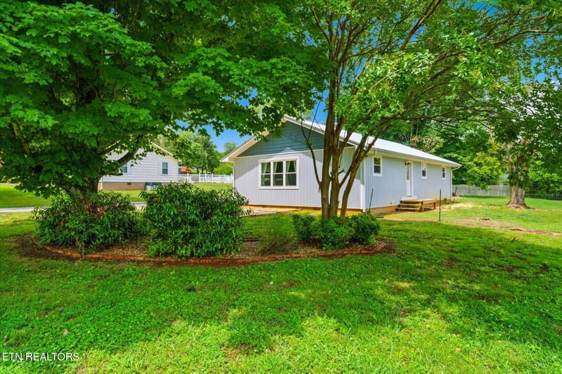112 County Road 142, Riceville, TN 37370