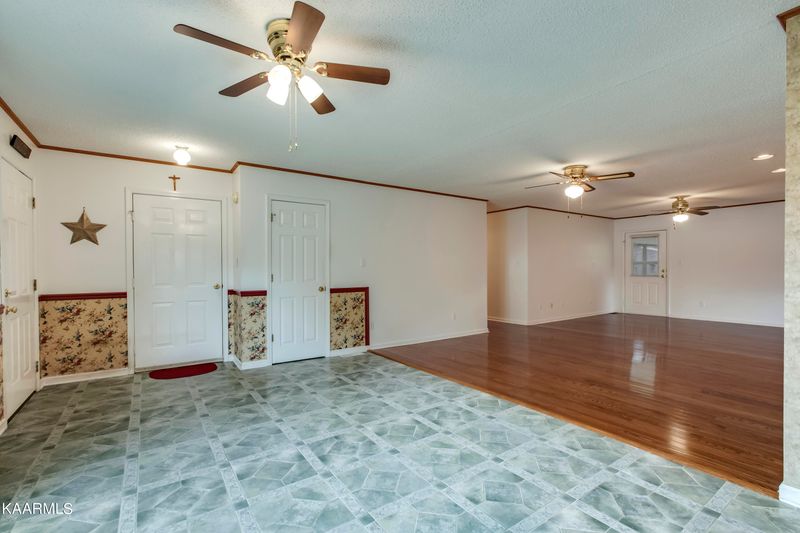 112 County Road 452, Athens, TN 37303