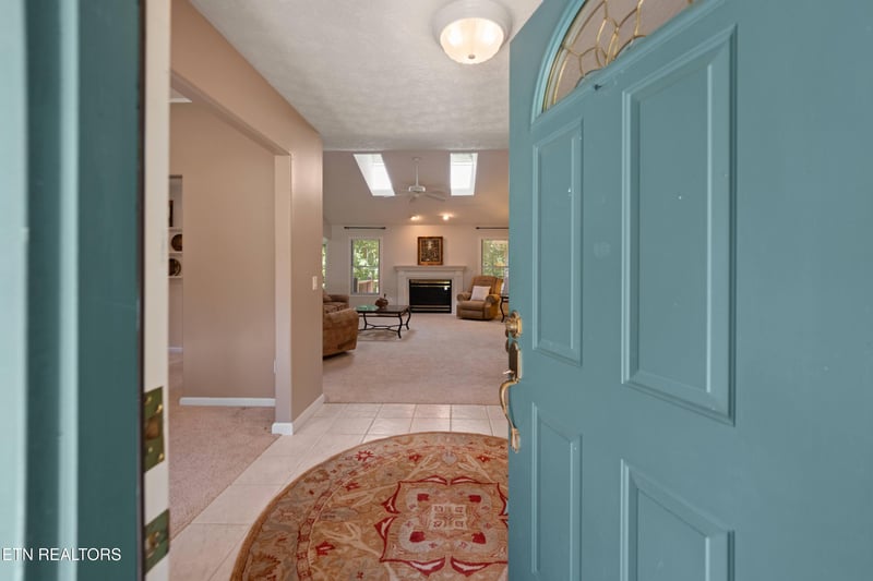 112 Cromwell Ln, Crossville, TN 38558