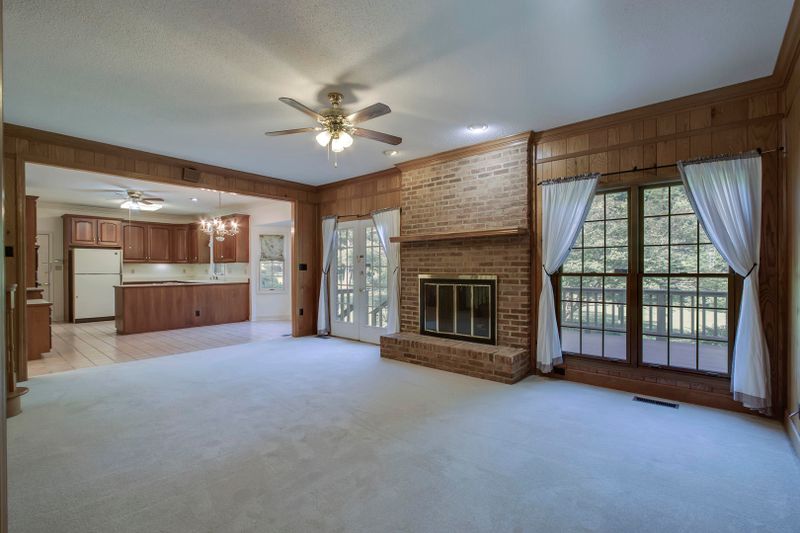 112 Danbury Dr, Oak Ridge, TN 37830