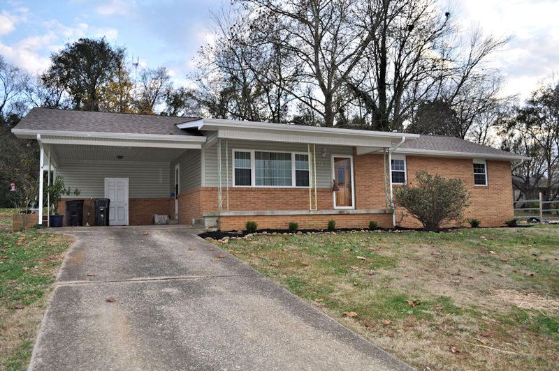 112 Elyria Dr, Knoxville, TN 37912