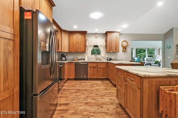 112 Forest View Dr, Fairfield Glade, TN 38558