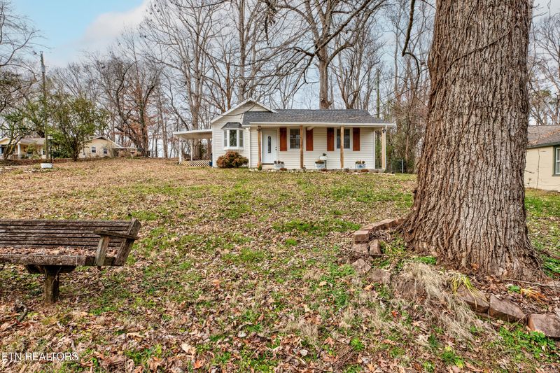 112 Hilltop Ln, Norris, TN 37828