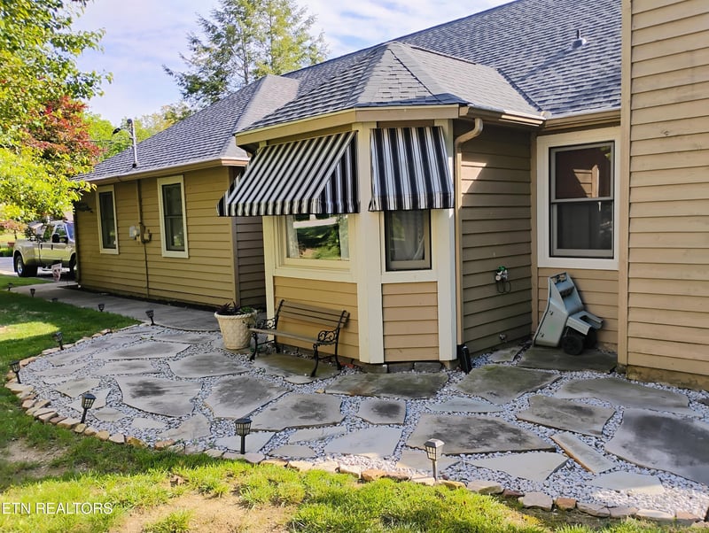 112 Howard Ter, Crossville, TN 38558