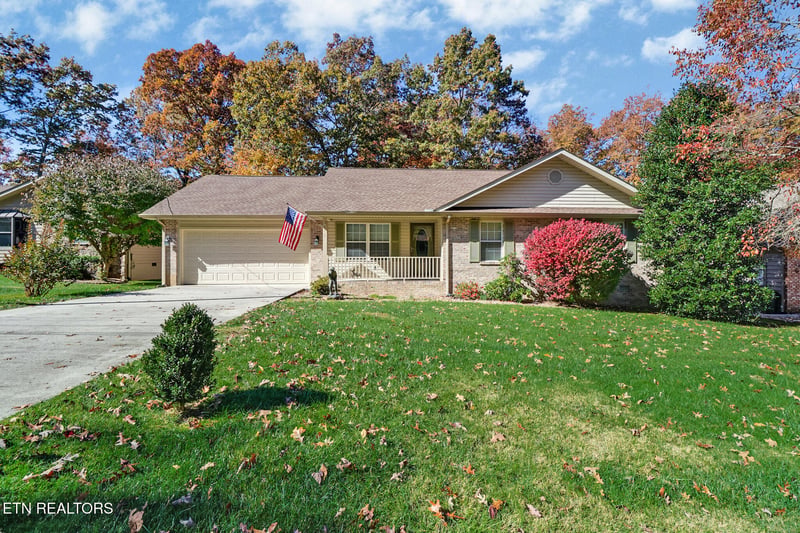 112 Lakewood Dr, Crossville, TN 38558