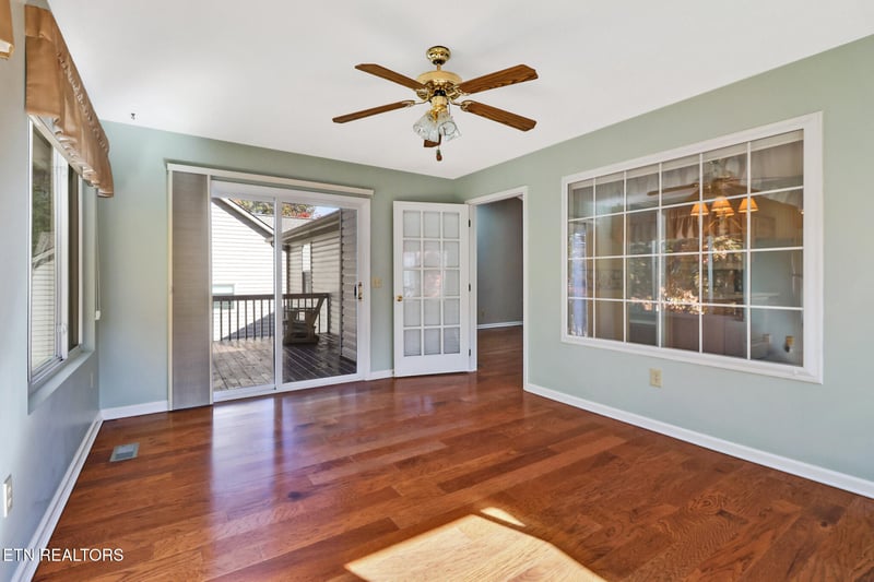 112 Lakewood Dr, Crossville, TN 38558
