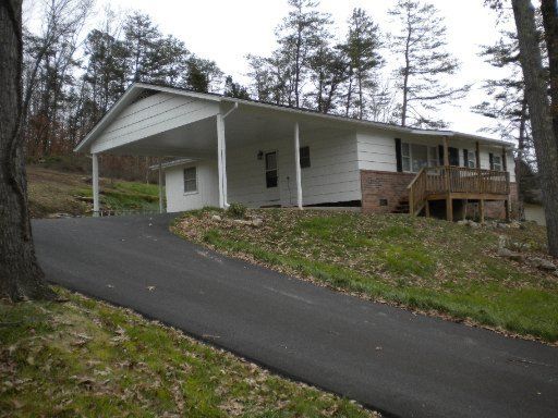 112 Lynn Dr, Maynardville, TN 37807