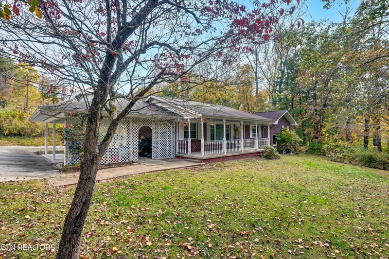 112 Montcrest Dr, Harriman, TN 37748