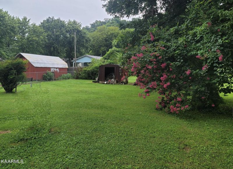112 Nichols St, Sevierville, TN 37862