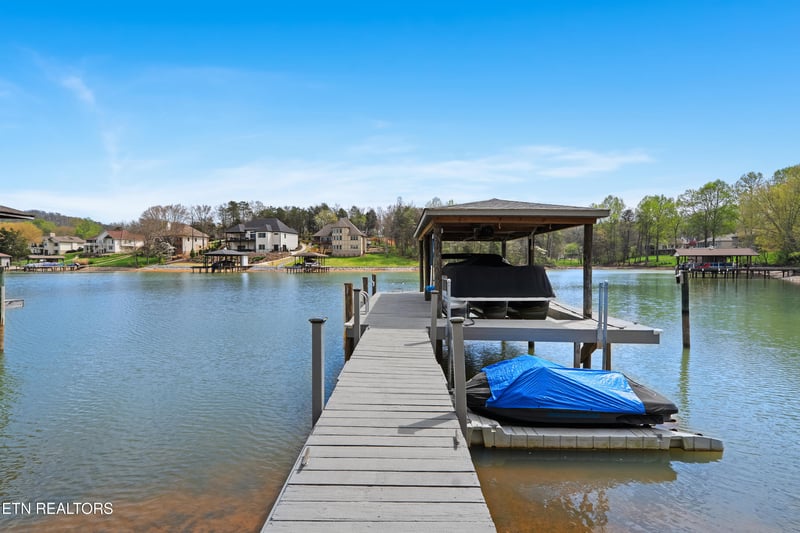 112 Oostagala Dr, Loudon, TN 37774