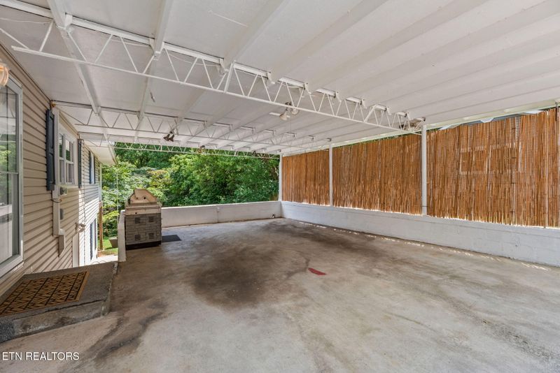 112 Orange Ln, Oak Ridge, TN 37830