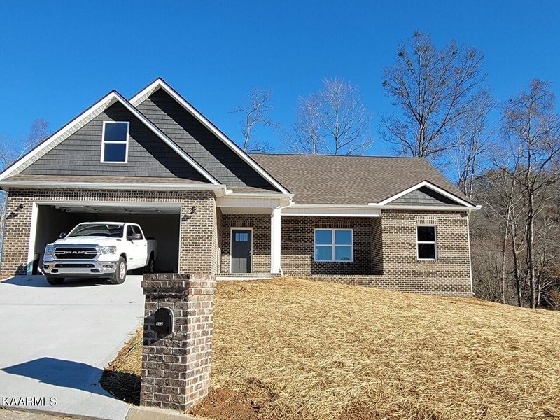 112 Raelyn Ridge Way, Clinton, TN 37716