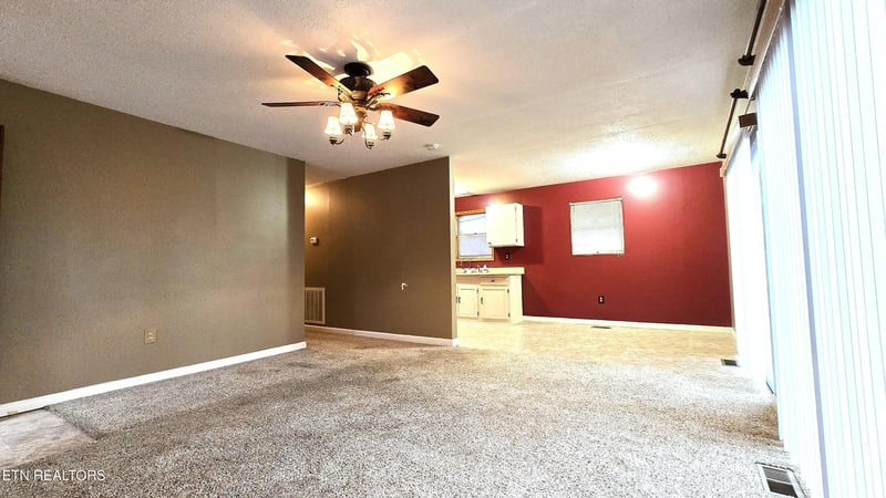112 Redmon Rd, Wartburg, TN 37887
