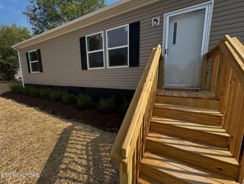 112 Redwood Dr, Harriman, TN 37748
