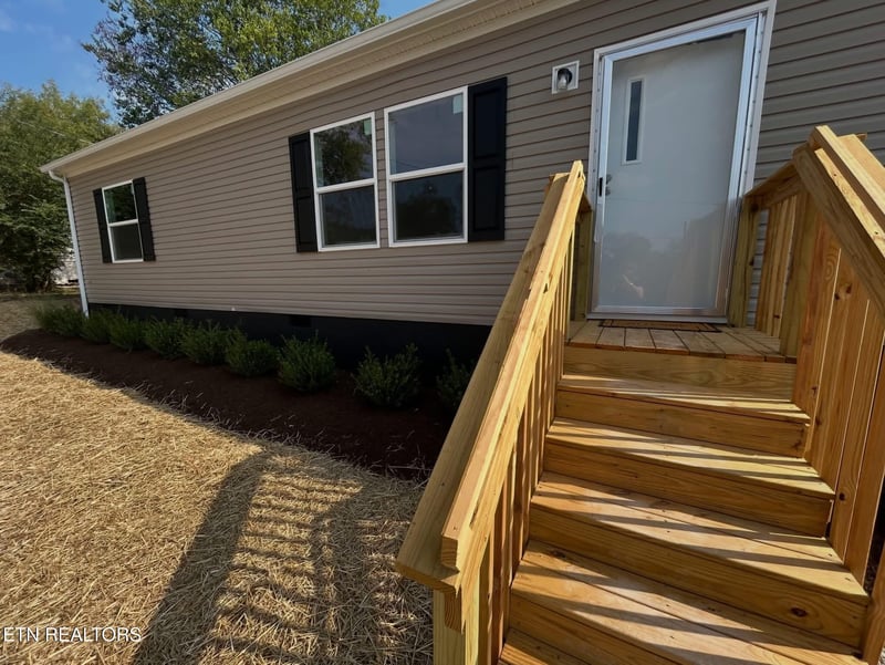 112 Redwood Dr, Harriman, TN 37748