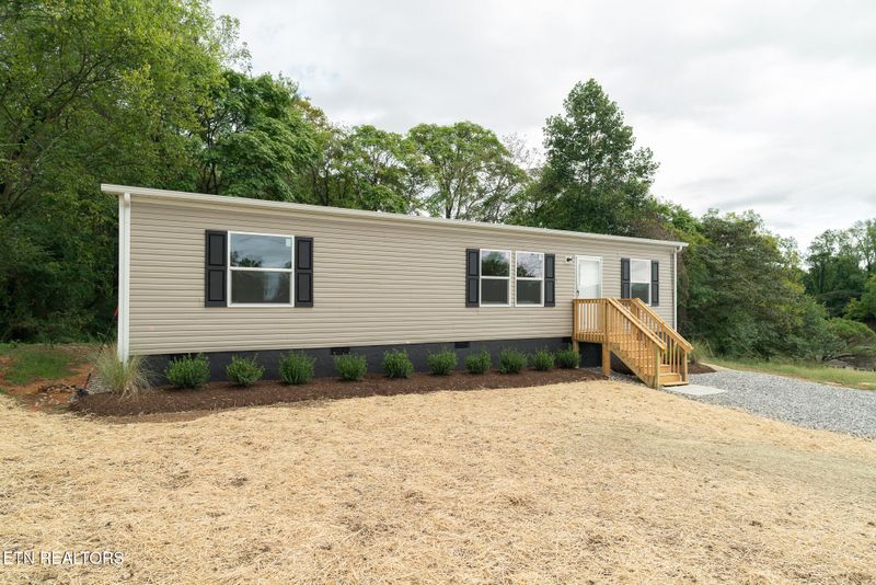 112 Redwood Dr, Harriman, TN 37748