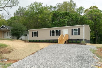 112 Redwood Dr, Harriman, TN 37748