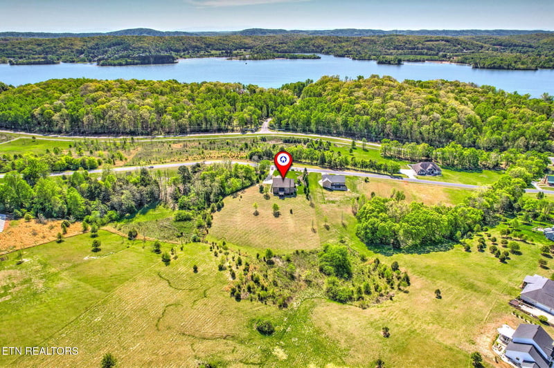 112 Roaming Fawn Dr, Rockwood, TN 37854