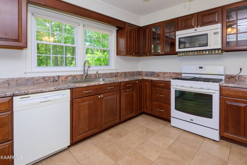 112 S S Ridge Ave, Rockwood, TN 37854