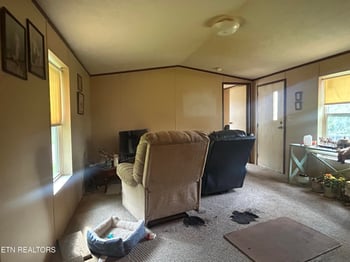 112 Stiner Shores Rd, Sharps Chapel, TN 37866