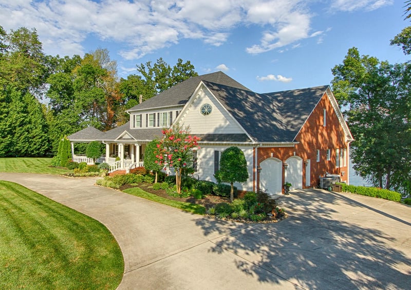112 Turtle Cove Ct, Lenoir City, TN 37772
