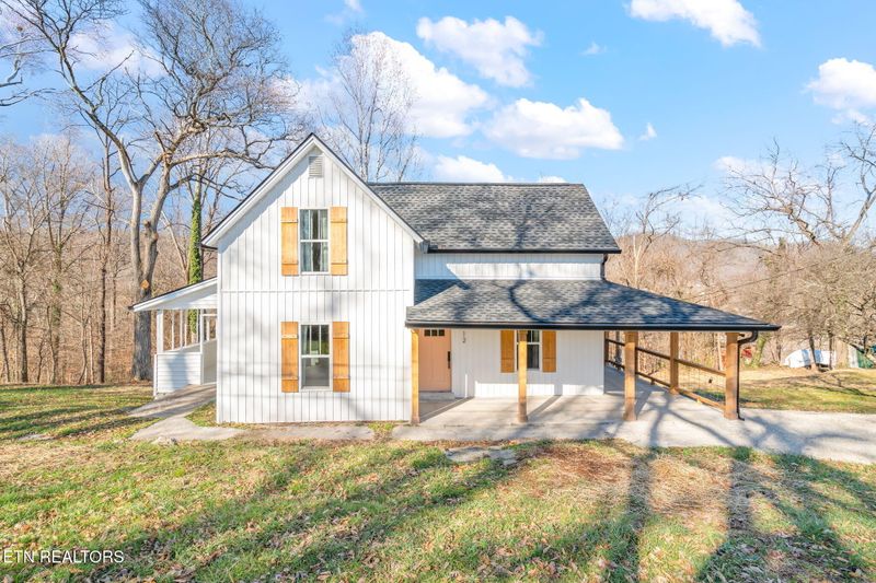 112 W Hill St, Lafollette, TN 37766