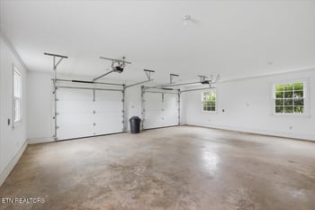 112 Walden Ln, Harriman, TN 37748
