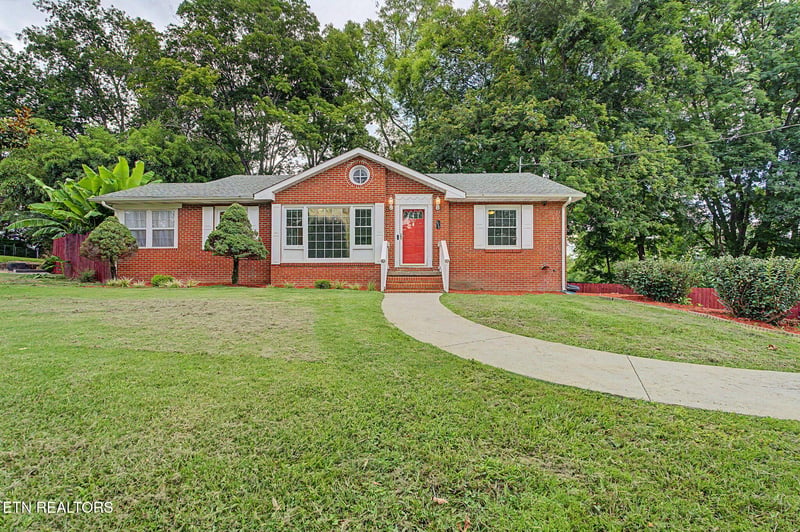 112 Y Rd, Sevierville, TN 37862