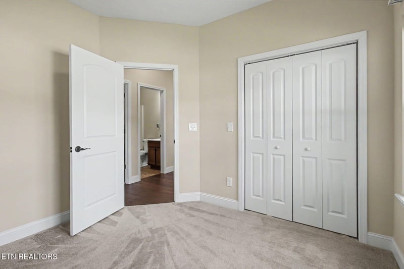 1120 Fellin View Way, Sevierville, TN 37876