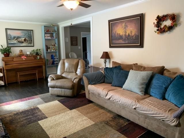 1120 Lakeshore Dr, Kingston, TN 37763
