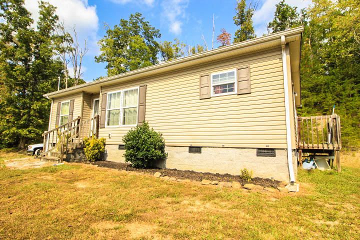 1121 Bull Run Rd, Luttrell, TN 37779