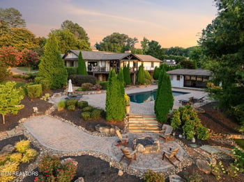 1121 Clover Hill Ln, Knoxville, TN 37922