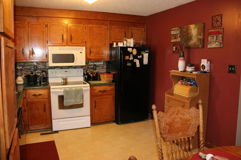 1121 Hickory Ln, Seymour, TN 37865