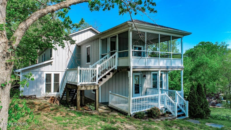 1121 Settlers Ln, Friendsville, TN 37737