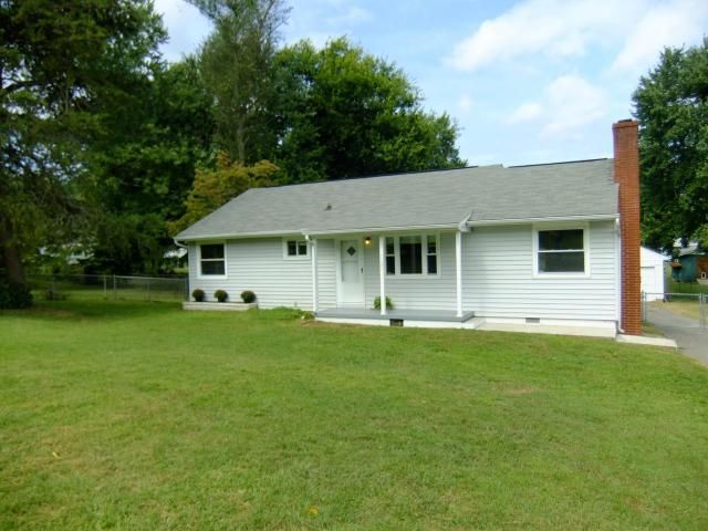 1121 Withlow Dr, Knoxville, TN 37912