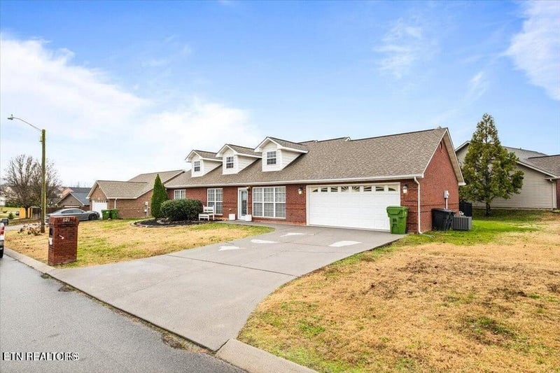1121 Worthington Blvd, Maryville, TN 37801