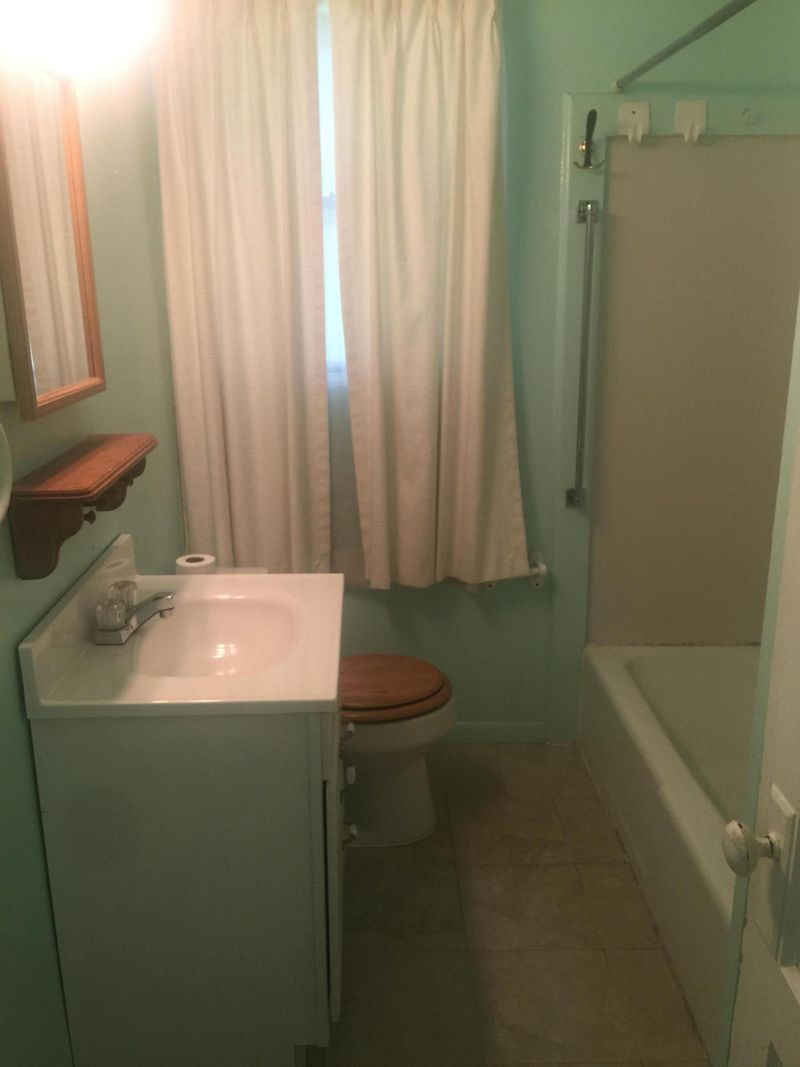1122 Huffland Dr, Loudon, TN 37774
