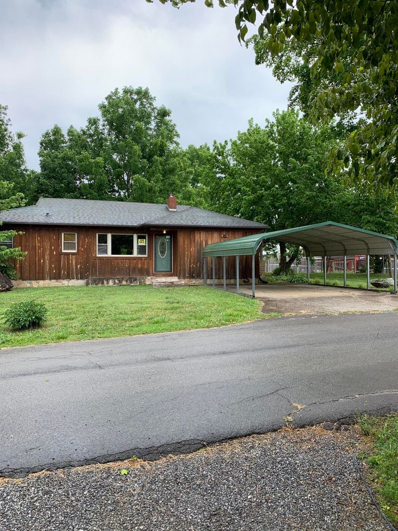 1122 King Rd, Seymour, TN 37865