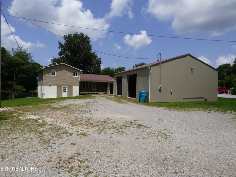 1122 Old Lantana Rd, Crossville, TN 38555